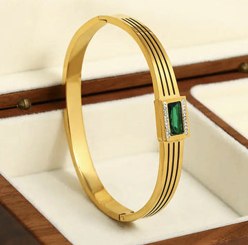 Luxury Women's Bracelet with Stones - 18K Gold Plated